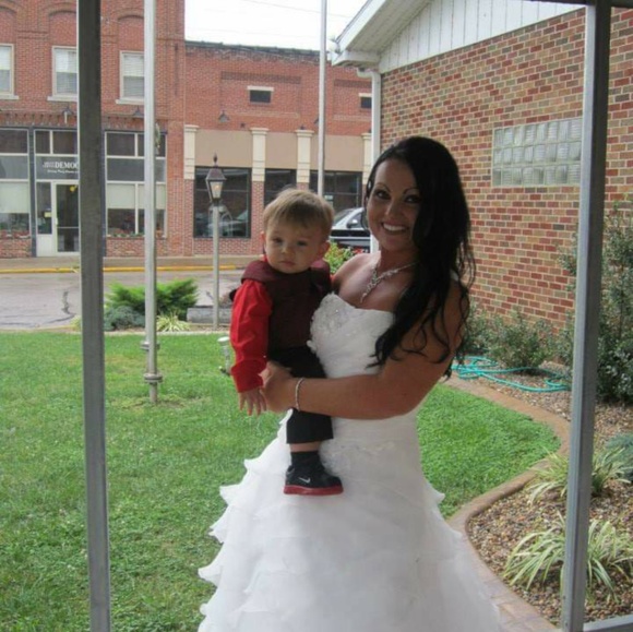 Meet your Posher, Sarah - Picture 2 of 9